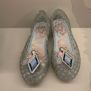 Cinderella shoes with light inside hill sz 6-7